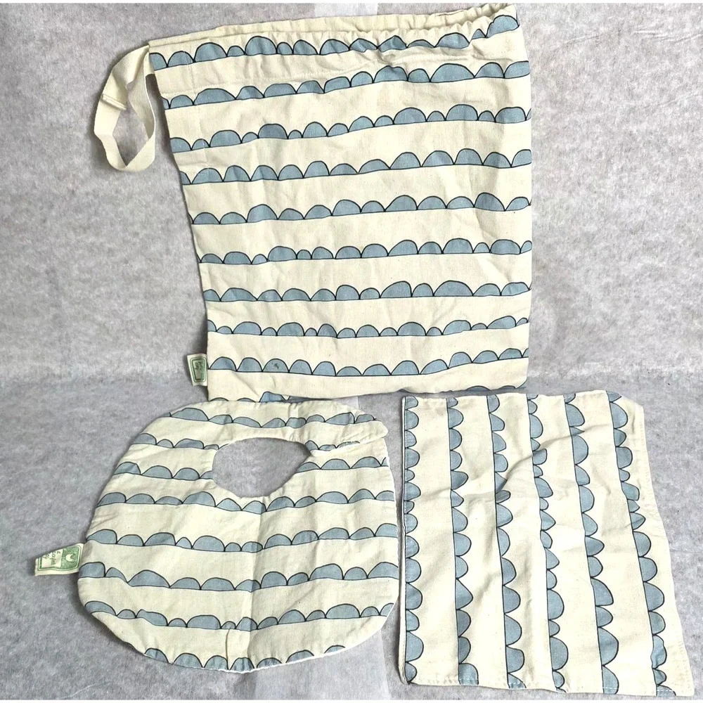 A Perfect Day NY Baby Set - Canvas Drawstring Bag, Bib & Burp Cloth - Blue Scall